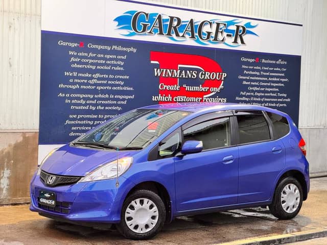 2011 Honda Fit JDM car for sale — photo 6 of 10