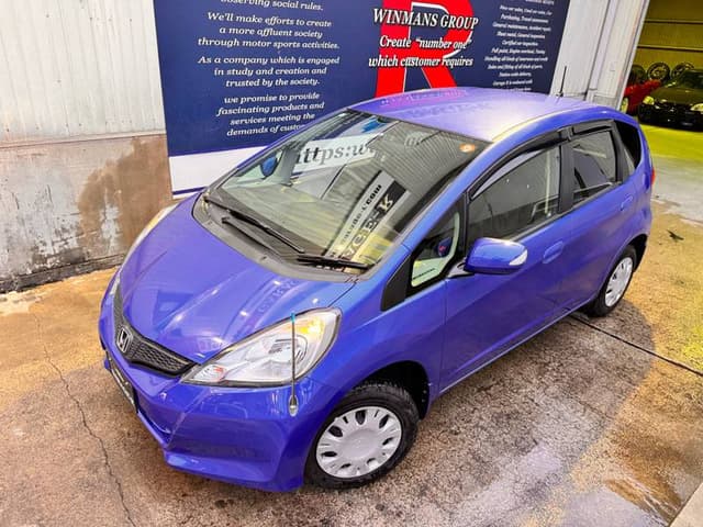 2011 Honda Fit JDM car for sale — photo 8 of 10