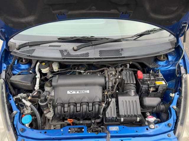 2006 Honda Fit JDM car for sale — photo 4 of 10