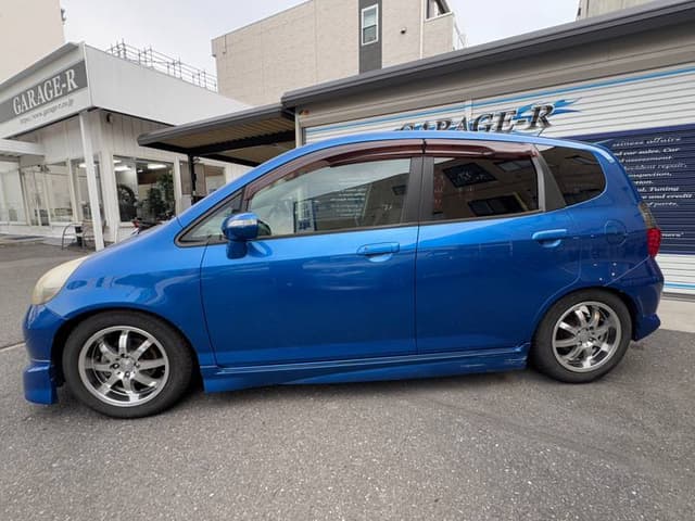 2006 Honda Fit JDM car for sale — photo 6 of 10