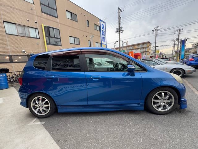 2006 Honda Fit JDM car for sale — photo 8 of 10