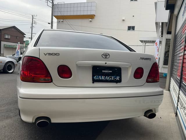 2001 Toyota Aristo JDM car for sale — photo 7 of 10