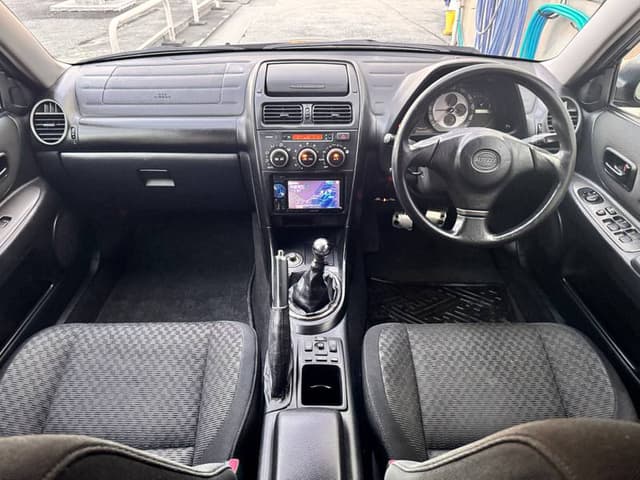 2004 Toyota Altezza JDM car for sale — photo 5 of 10
