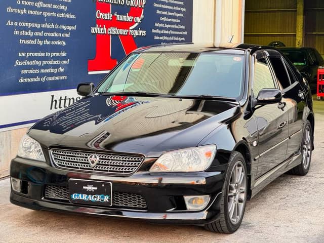 2004 Toyota Altezza JDM car for sale — photo 6 of 10