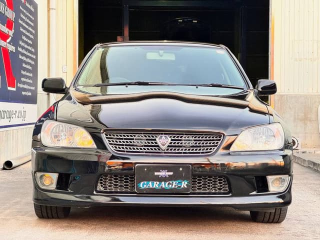 2004 Toyota Altezza JDM car for sale — photo 8 of 10