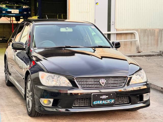 2004 Toyota Altezza JDM car for sale — photo 10 of 10