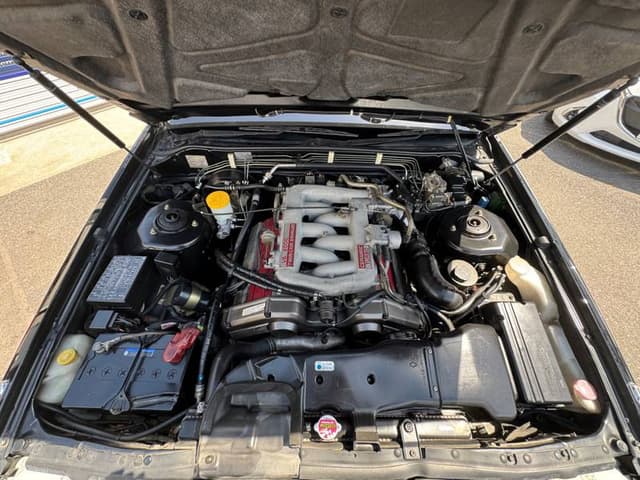 1989 Nissan Cedric JDM car for sale — photo 4 of 10