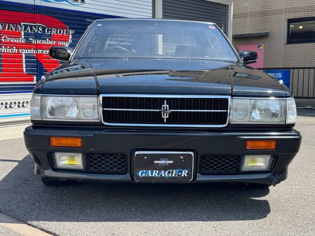 1989 Nissan Cedric JDM car for sale — photo 5 of 10