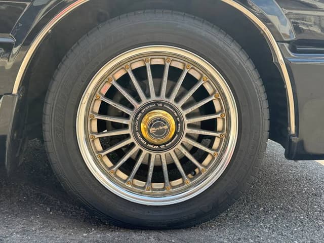 1989 Nissan Cedric JDM car for sale — photo 9 of 10
