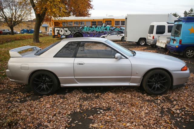 1990 Nissan Skyline JDM car for sale — photo 2 of 25
