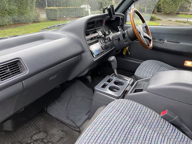 1995 Toyota HiAce JDM car for sale — photo 9 of 21
