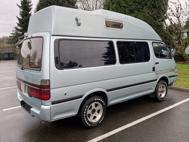 1995 Toyota HiAce JDM car for sale — photo 4 of 21
