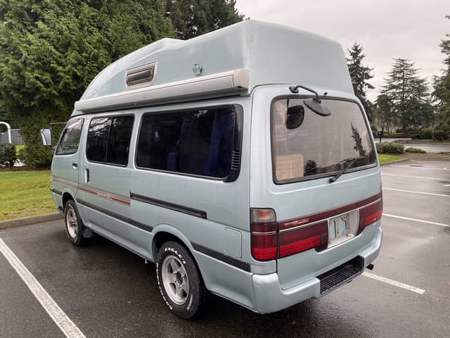 1995 Toyota HiAce JDM car for sale — photo 6 of 21