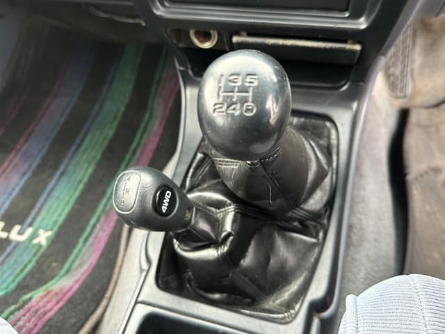 1997 Toyota Hilux Surf JDM car for sale — photo 15 of 18