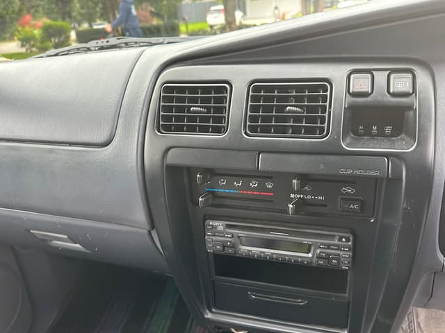 1997 Toyota Hilux Surf JDM car for sale — photo 14 of 18