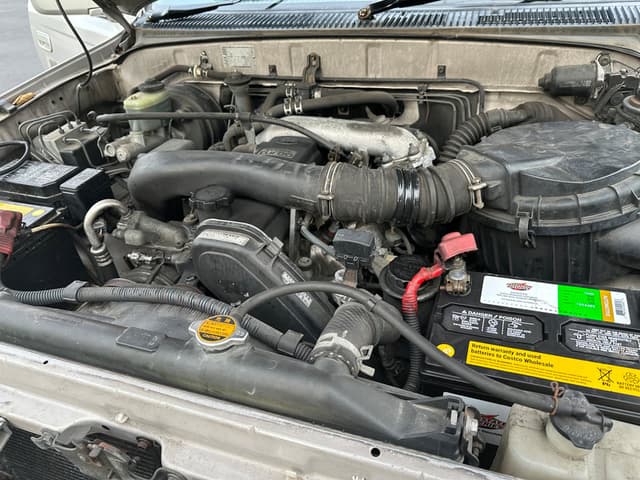 1997 Toyota Hilux Surf JDM car for sale — photo 17 of 18