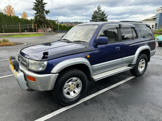 1996 Toyota Hilux Surf JDM car for sale — photo 8 of 10