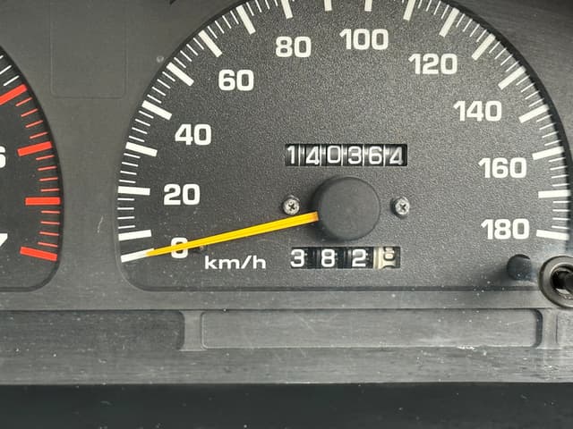 1996 Toyota Hilux Surf JDM car for sale — photo 12 of 25