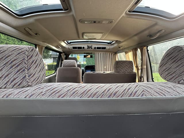 1996 Toyota HiAce JDM car for sale — photo 19 of 19
