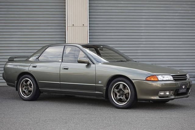 1992 Nissan Skyline JDM car for sale — photo 5 of 10