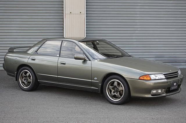 1992 Nissan Skyline JDM car for sale — photo 6 of 10