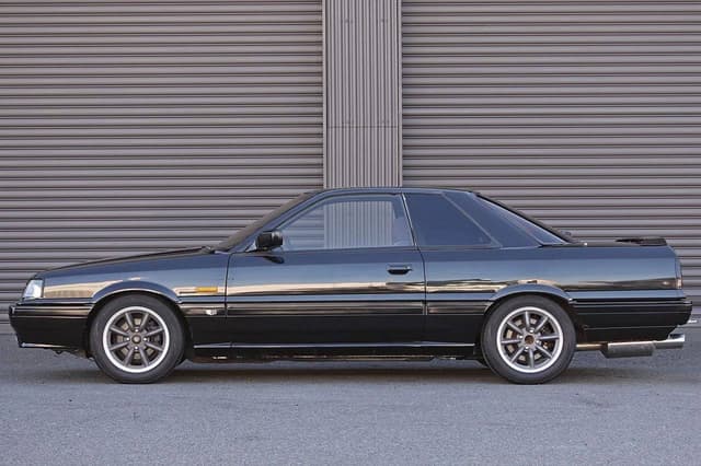 1987 Nissan Skyline JDM car for sale — photo 4 of 10