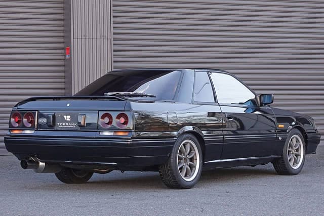 1987 Nissan Skyline JDM car for sale — photo 9 of 10