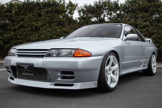 1991 Nissan Skyline JDM car for sale — photo 3 of 10