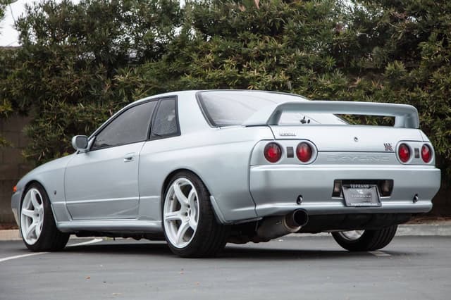 1991 Nissan Skyline JDM car for sale — photo 6 of 10