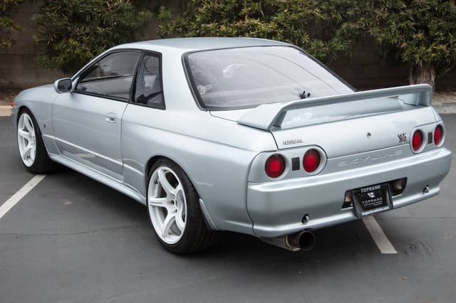 1991 Nissan Skyline JDM car for sale — photo 7 of 10