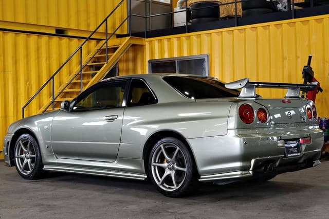 2002 Nissan Skyline JDM car for sale — photo 5 of 10