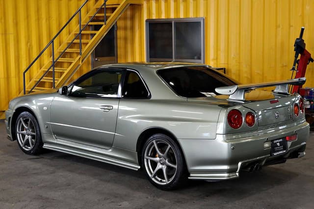 2002 Nissan Skyline JDM car for sale — photo 6 of 10