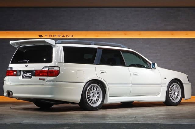 2000 Nissan Stagea JDM car for sale — photo 2 of 10