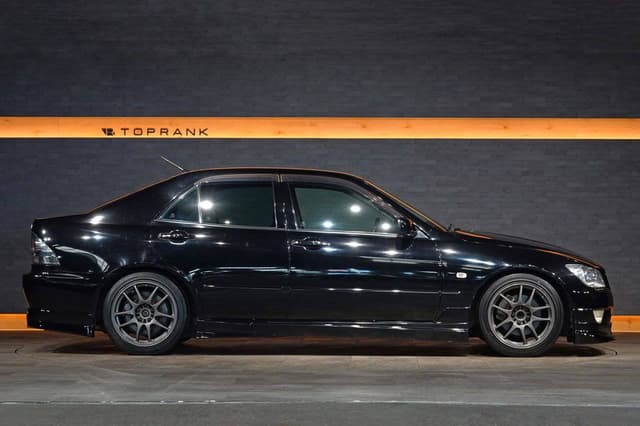 2002 Toyota Altezza JDM car for sale — photo 10 of 10