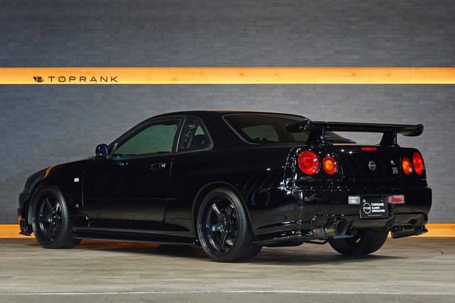 2002 Nissan Skyline JDM car for sale — photo 5 of 10