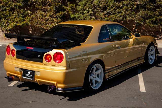 1998 Nissan Skyline JDM car for sale — photo 10 of 10