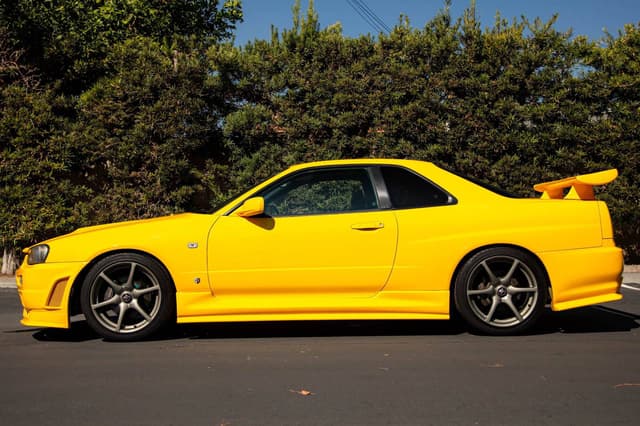 1998 Nissan Skyline JDM car for sale — photo 5 of 10
