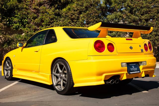 1998 Nissan Skyline JDM car for sale — photo 8 of 10