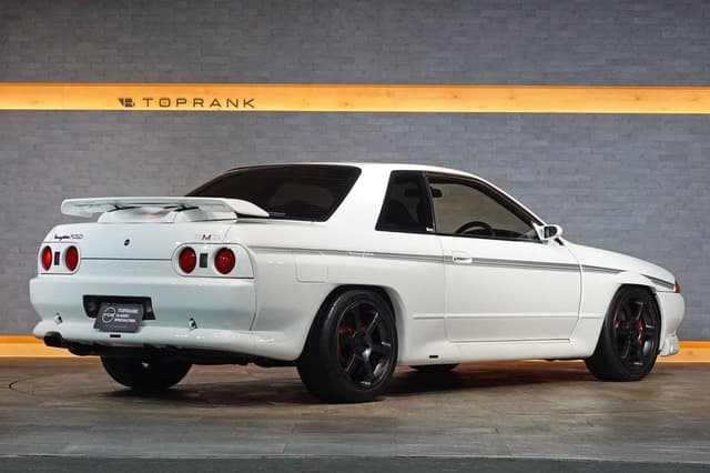 1990 Nissan Skyline JDM car for sale — photo 2 of 10