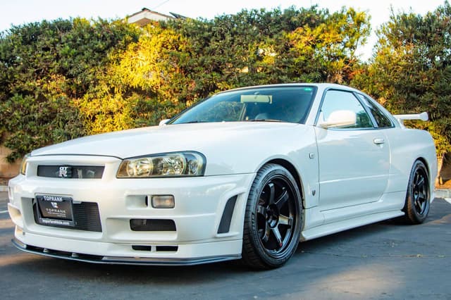 1999 Nissan Skyline JDM car for sale — photo 3 of 10
