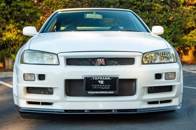 1999 Nissan Skyline JDM car for sale — photo 4 of 10