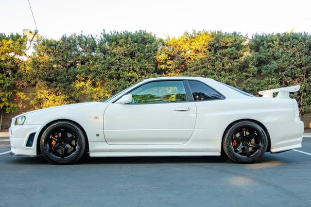1999 Nissan Skyline JDM car for sale — photo 5 of 10