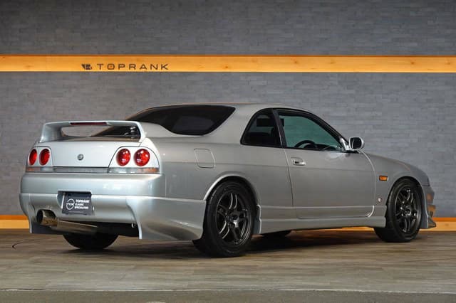 1995 Nissan Skyline JDM car for sale — photo 2 of 10
