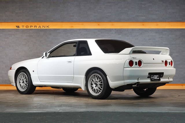 1994 Nissan Skyline JDM car for sale — photo 2 of 10