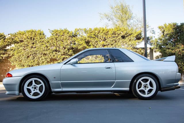 1990 Nissan Skyline JDM car for sale — photo 5 of 10