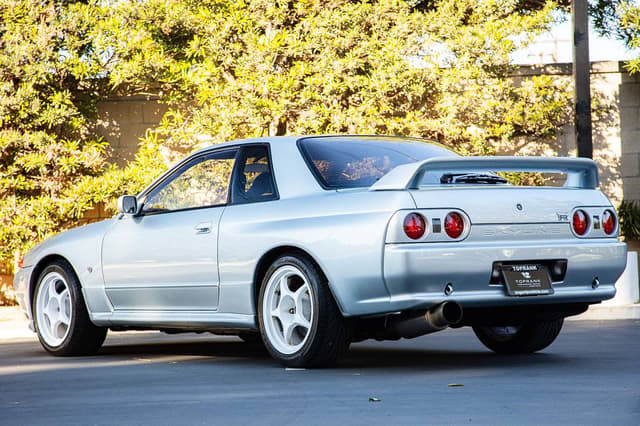 1990 Nissan Skyline JDM car for sale — photo 6 of 10
