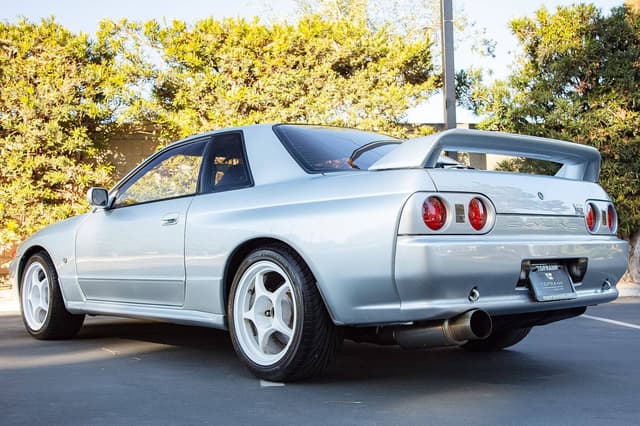 1990 Nissan Skyline JDM car for sale — photo 8 of 10