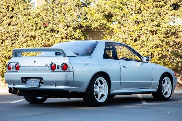 1990 Nissan Skyline JDM car for sale — photo 9 of 10
