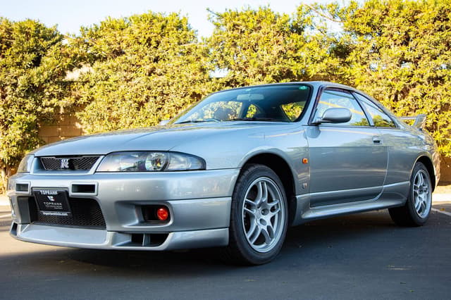 1997 Nissan Skyline JDM car for sale — photo 3 of 10