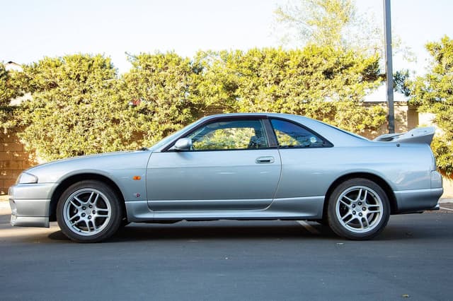 1997 Nissan Skyline JDM car for sale — photo 5 of 10